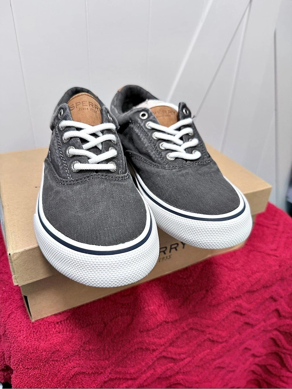 Sperry Striper II CVO Canvas Shoes Gray & White US 7 Like New